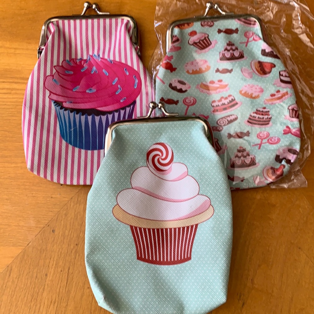 Cupcake change purse makeup new super cute